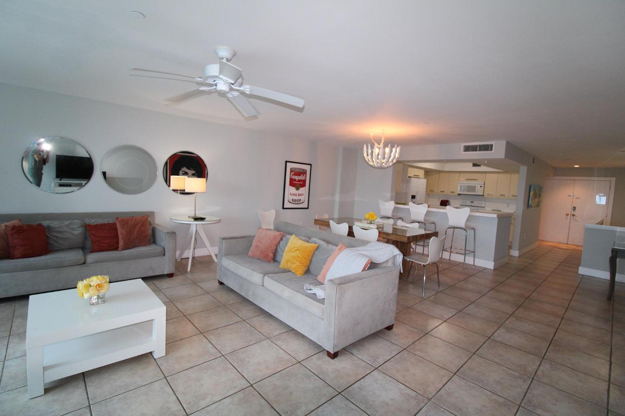 Castle Pavillon 8 Beachfront - Private Beach Access Loft With 2-Story, Pool, Tennis, Free Parking Access Miami Beach Exterior foto