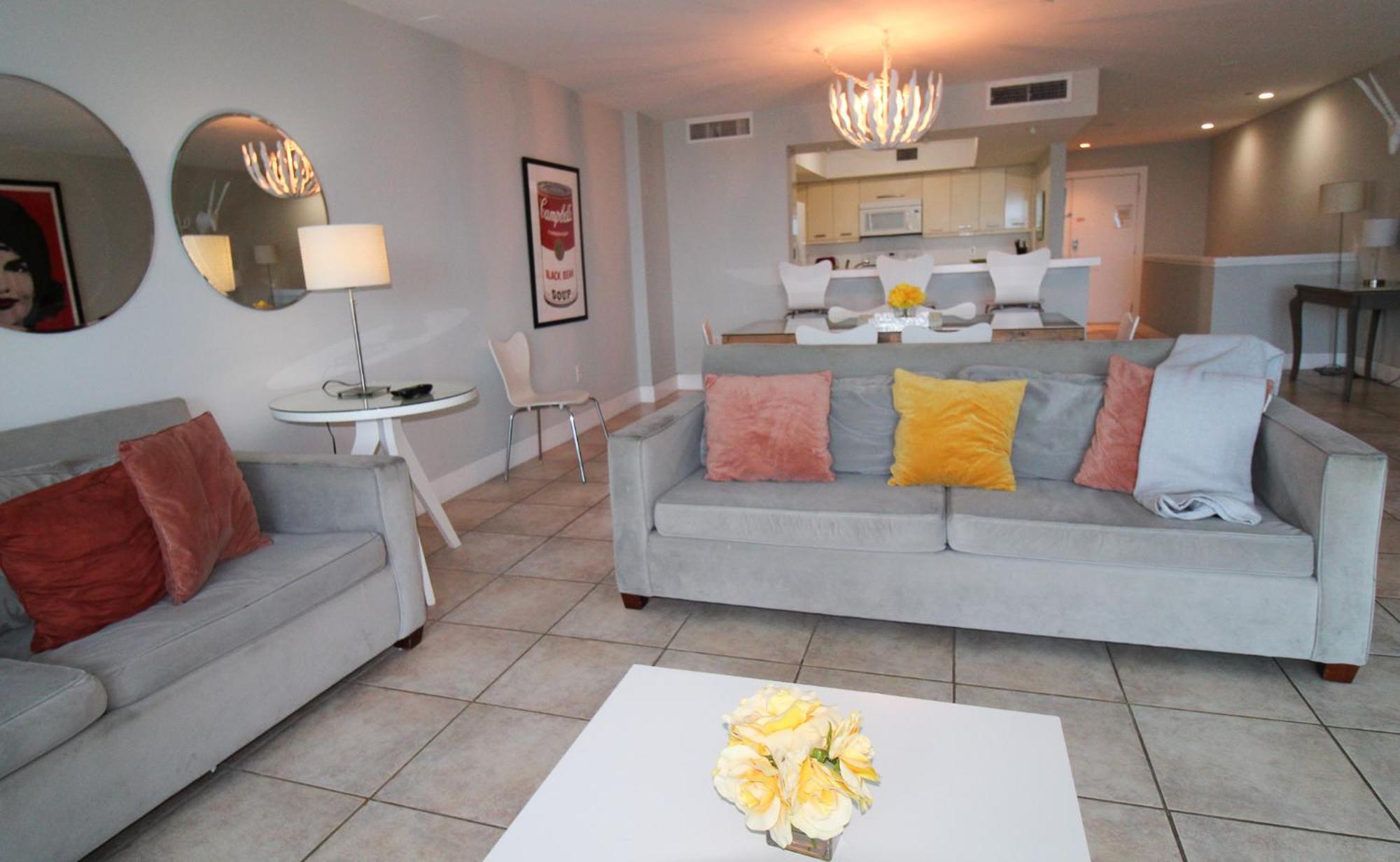 Castle Pavillon 8 Beachfront - Private Beach Access Loft With 2-Story, Pool, Tennis, Free Parking Access Miami Beach Exterior foto